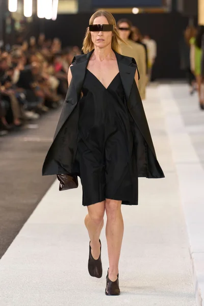 Look 49